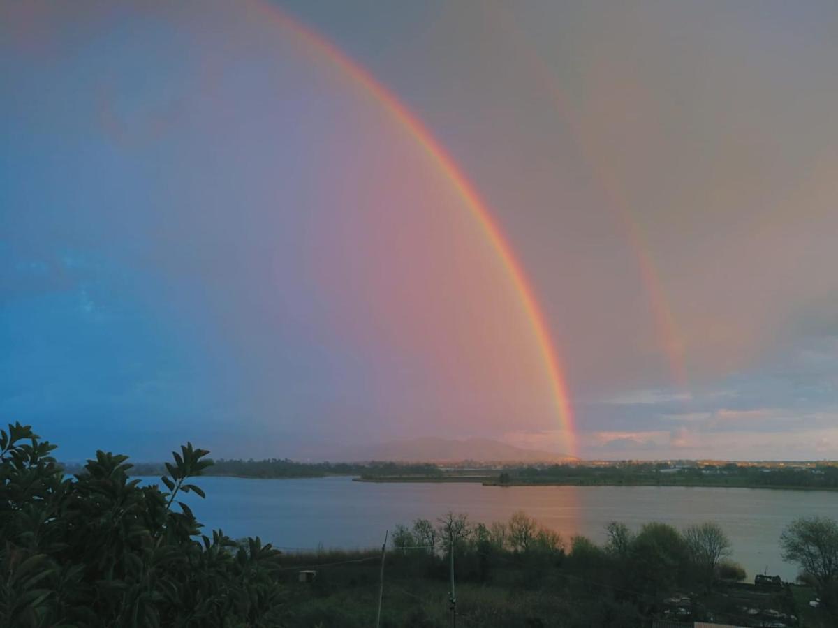 Sul Lago Dorato Terracina Bagian luar foto